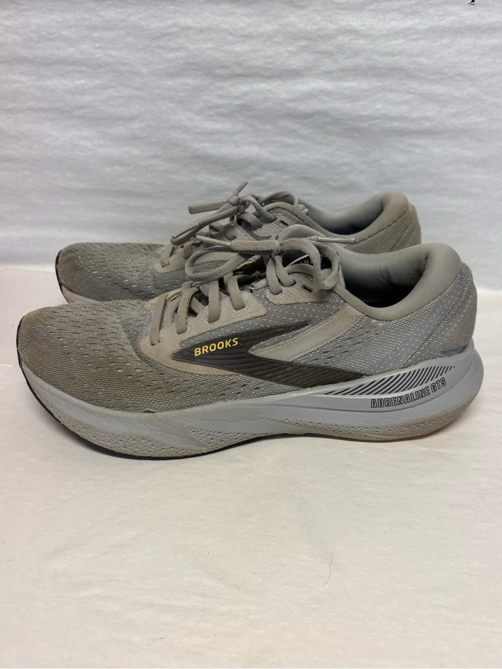 Brooks Men's Adrenaline GTS 24 Size 7.5 #6041